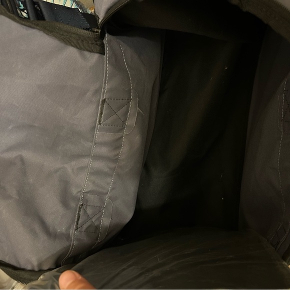 Adidas NWOT Diablo Small Duffel Bag Gray Red Logo 
 Gym Sports Travel Sports - Picture 8 of 8